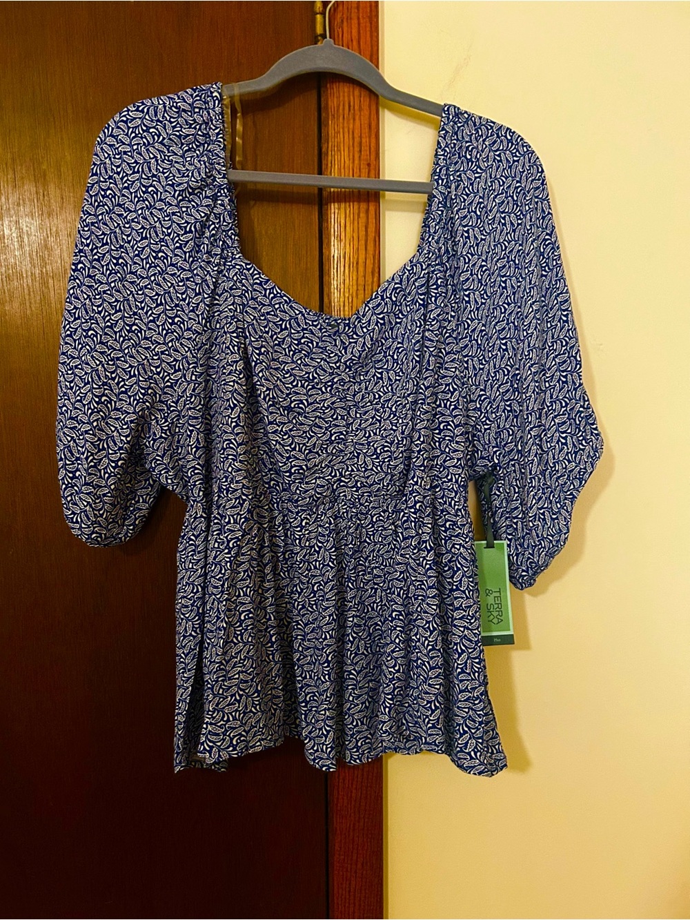 Terra & Sky Blue White Floral Puff-Sleeve Peplum Blouse